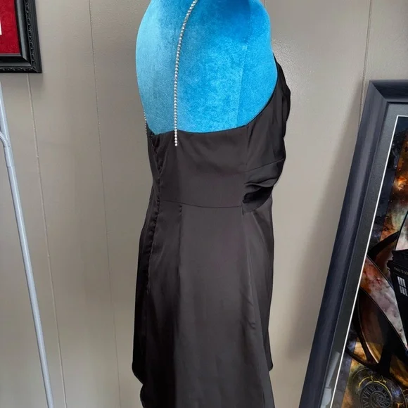 DO+BE Black Sleeveless Halter Mini Dress - Picture 6 of 16